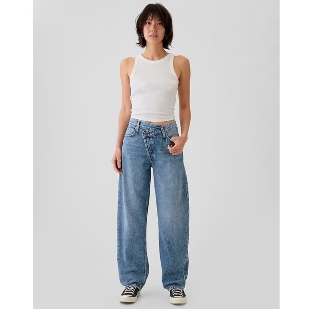 Gap Womens High Rise Crossover Barrel Jeans Light Indigo Size 30 asymmetrical